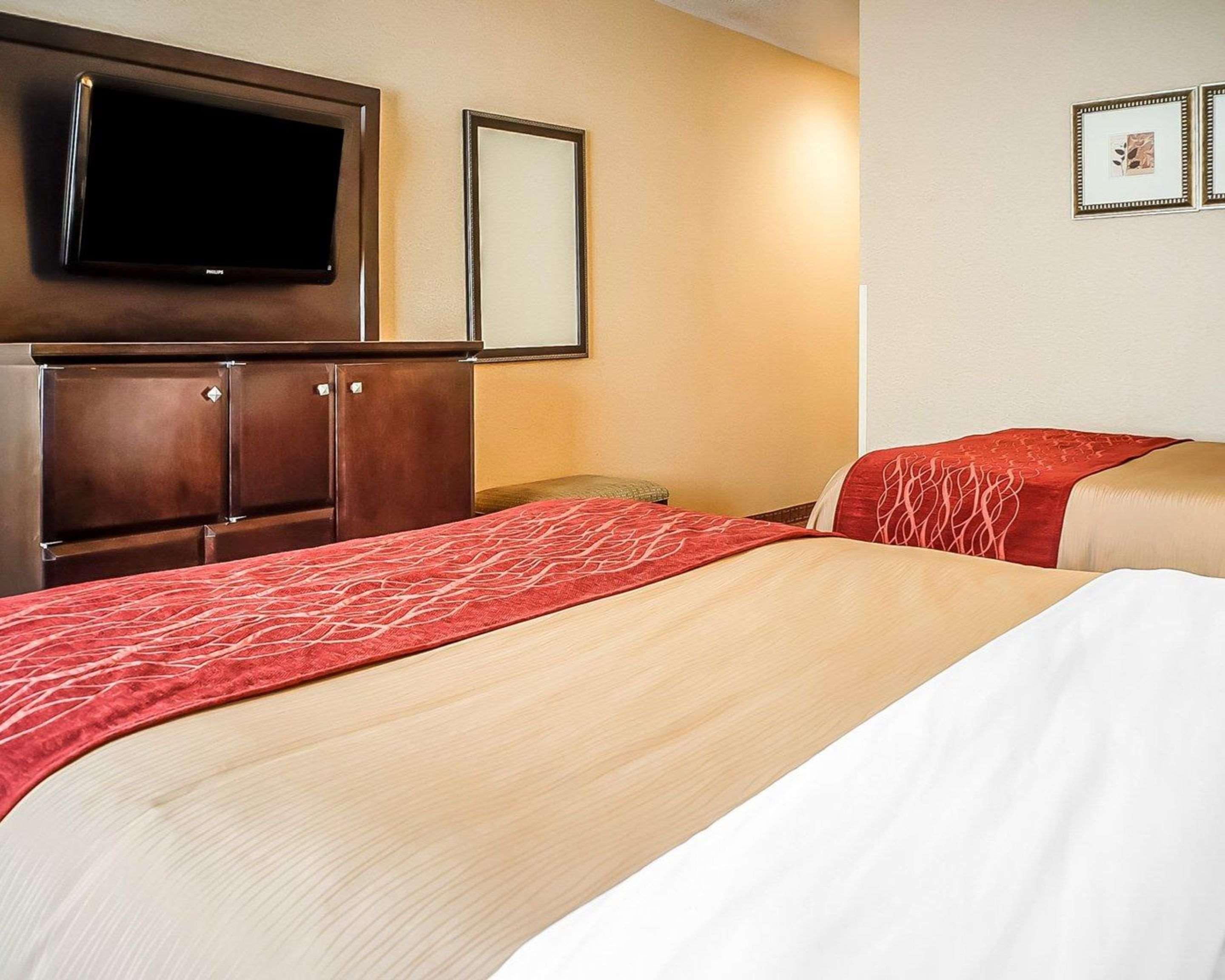 Quality Inn & Suites Roswell Buitenkant foto