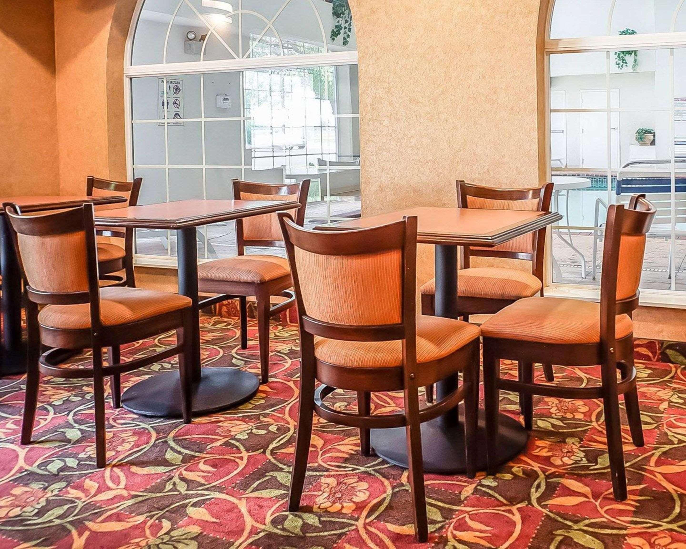 Quality Inn & Suites Roswell Buitenkant foto