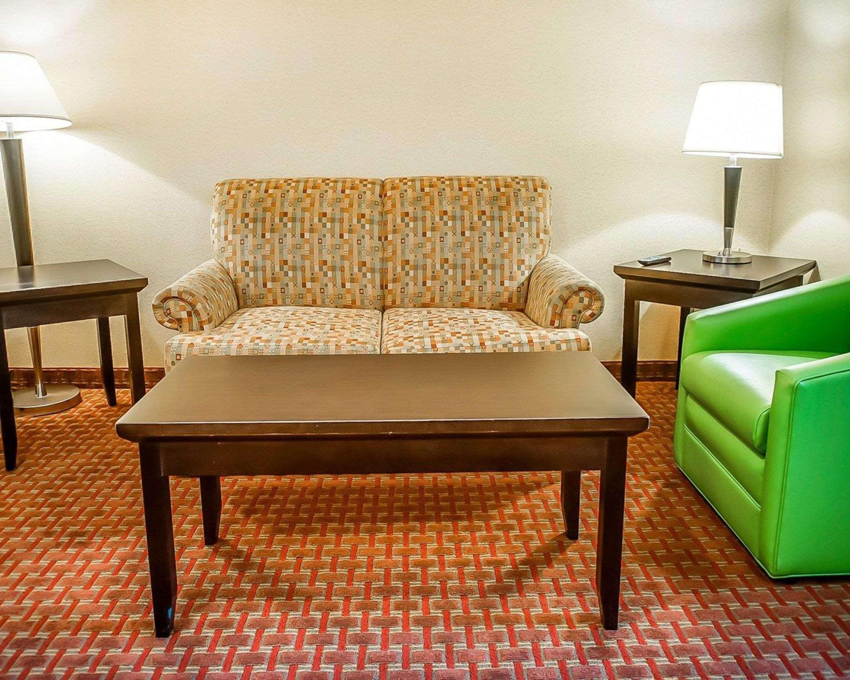 Quality Inn & Suites Roswell Buitenkant foto