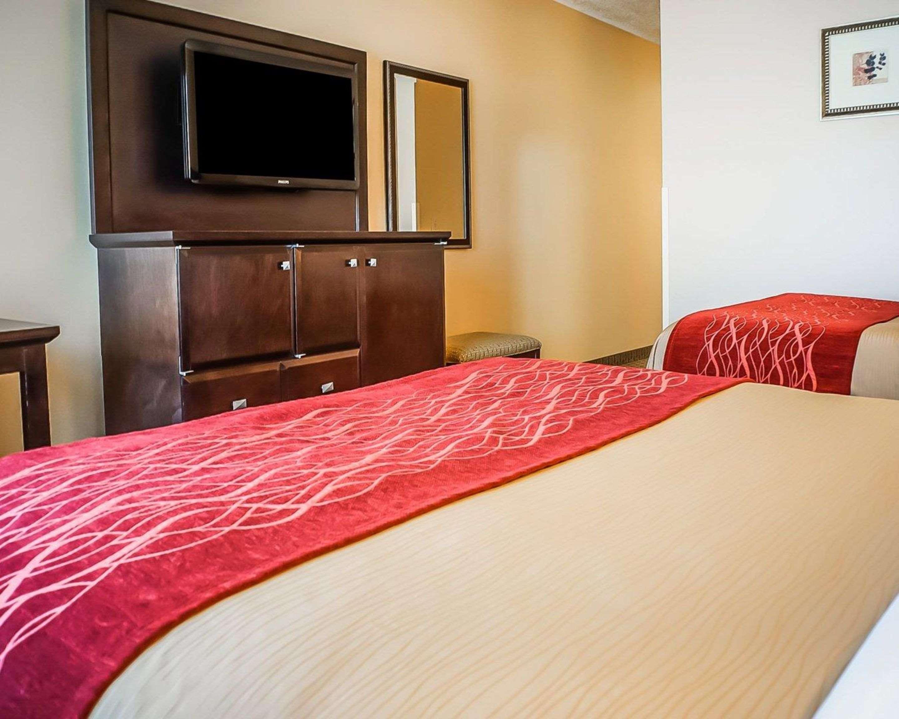 Quality Inn & Suites Roswell Buitenkant foto