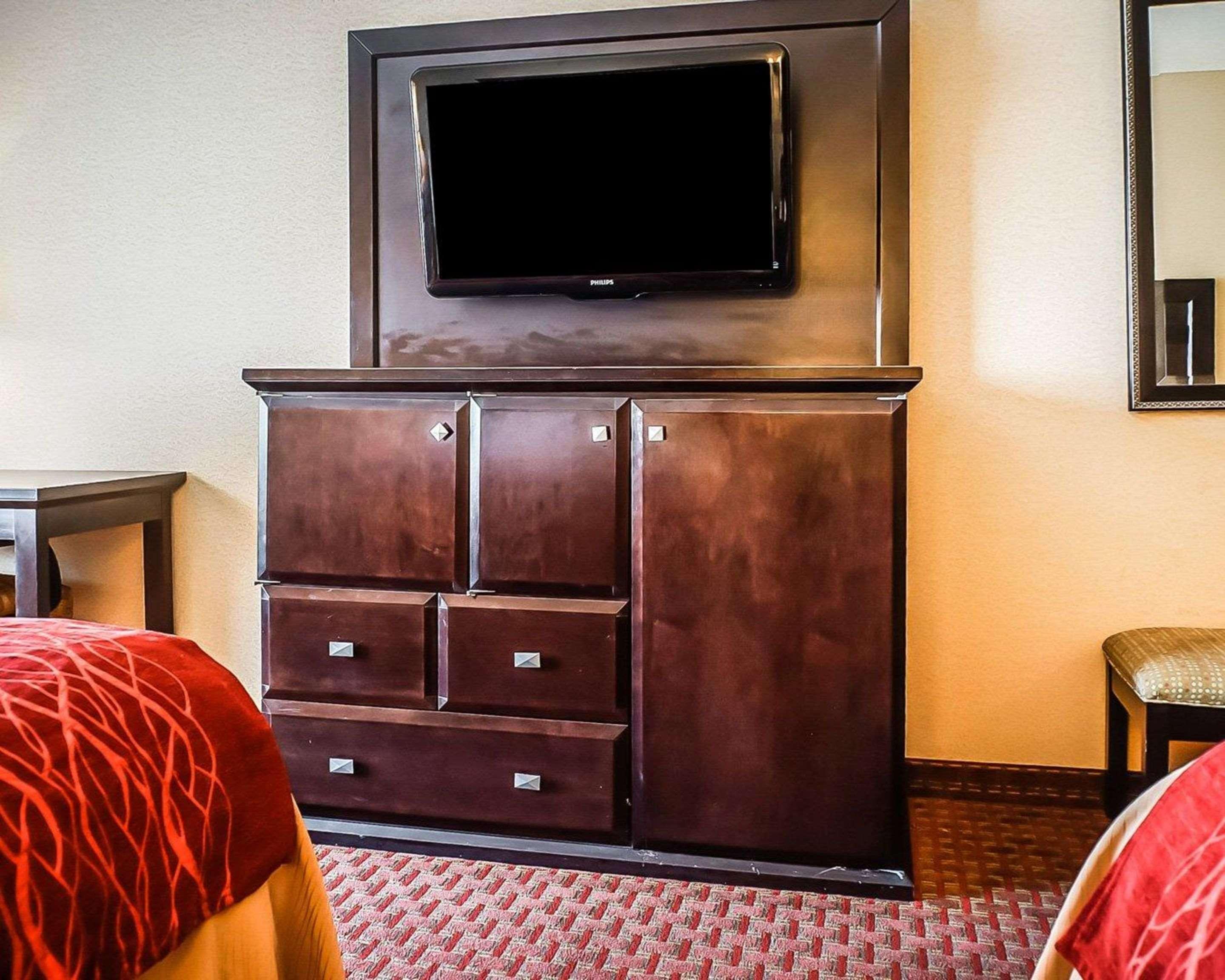 Quality Inn & Suites Roswell Buitenkant foto