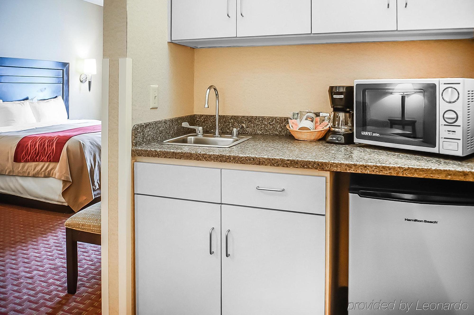 Quality Inn & Suites Roswell Buitenkant foto