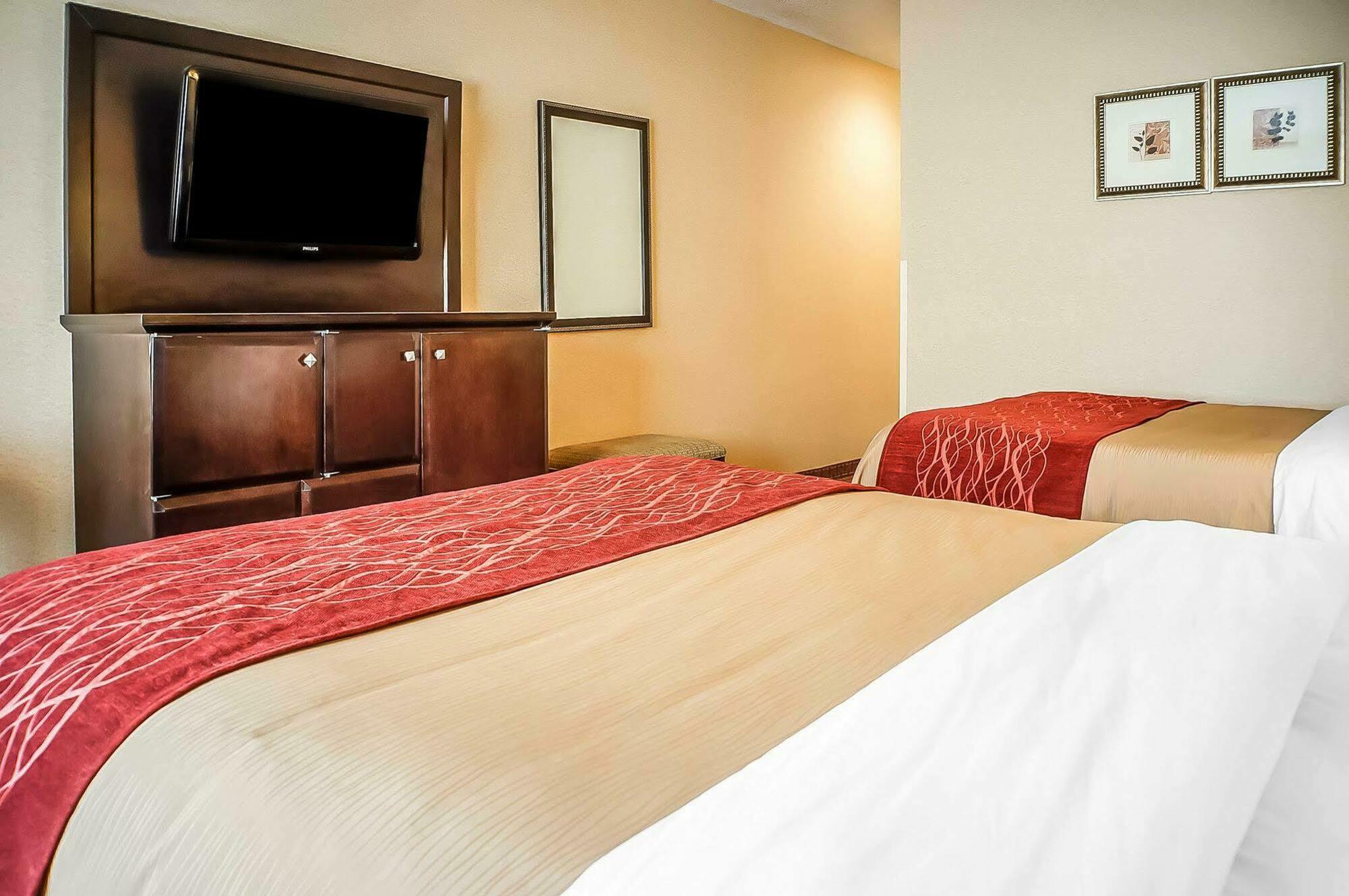 Quality Inn & Suites Roswell Buitenkant foto